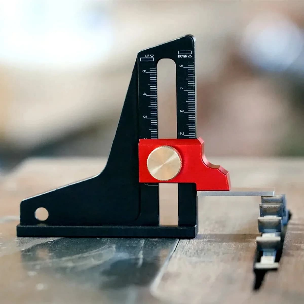 Jauge de hauteur réglable en aluminium pour le travail du bois