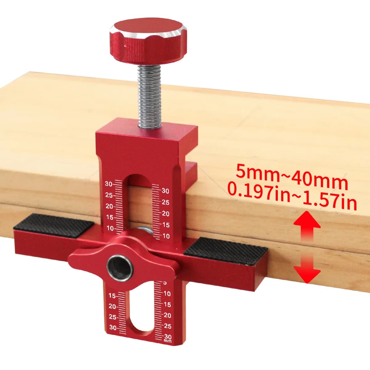 Outil de positionnement ajustable pour installation de portes d'armoire